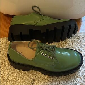 Urban Outfitters Green Oxfords